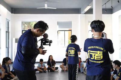 青春賦能鄉(xiāng)村，影像記錄振興——華南農(nóng)業(yè)大學(xué)珠江學(xué)院“百千萬(wàn)工程”突擊隊(duì)赴南澳縣深澳鎮(zhèn)開(kāi)展實(shí)踐服務(wù)